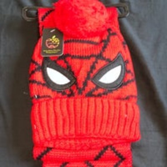 Accessories - Childrens superhero beanie and scarf set